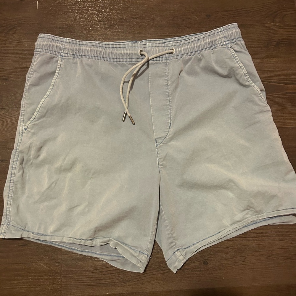 American Eagle 7” Flex Lived-In Trekker Cargo Shorts